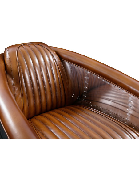 Détail assise confortable fauteuil club aviateur en cuir vintage