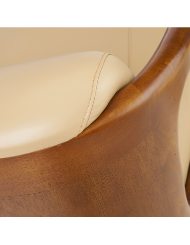 fauteuil cuir beige vintage chic